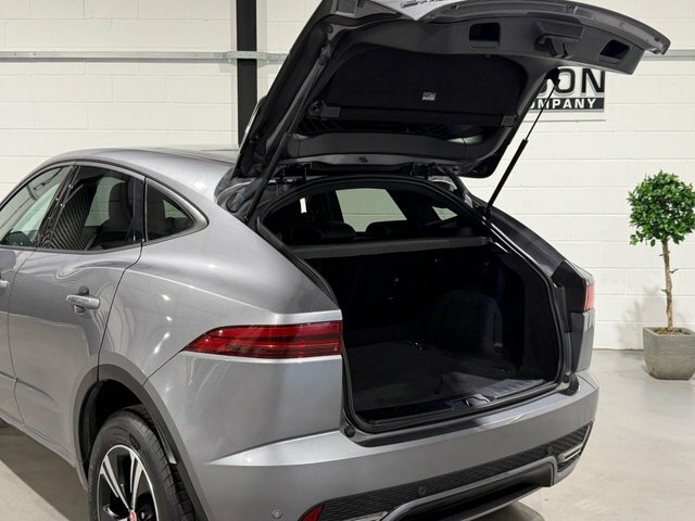 Jaguar E-Pace E-pace 2.0 D200 R-dynamic Se Grey #55