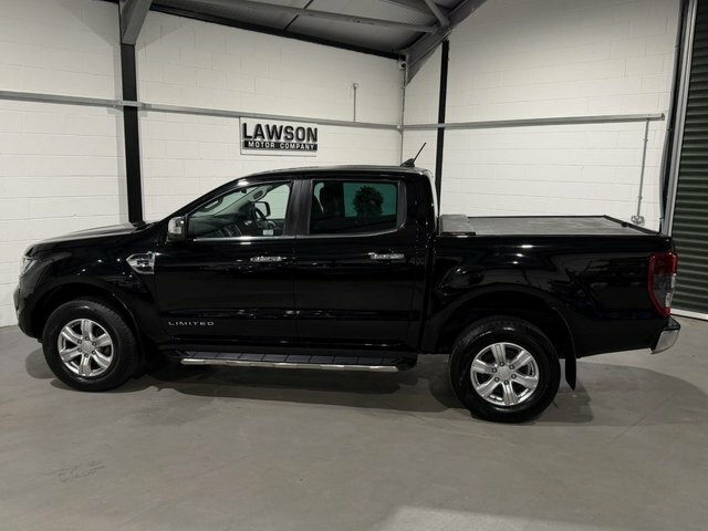 Ford Ranger Wildtrak White #64