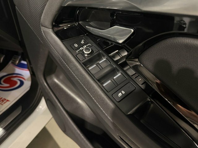 Land Rover Range Rover Evoque 2.0 D150 R-dynamic Black #51