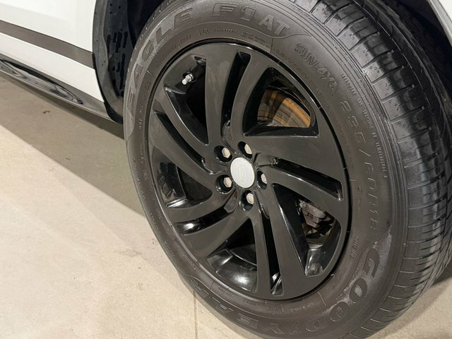 Land Rover Range Rover Evoque 2.0 D150 R-dynamic Black #68