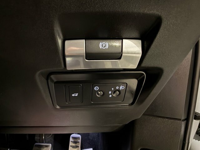 Land Rover Range Rover Evoque 2.0 D150 R-dynamic Black #40