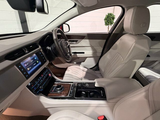 Jaguar XF Xf Prestige I Black #64