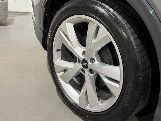 Audi Q4 E Tron Black Black #7