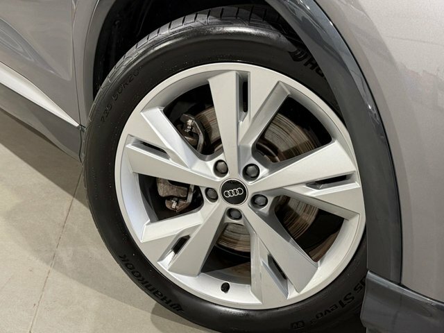 Audi Q4 E Tron Black Black #8