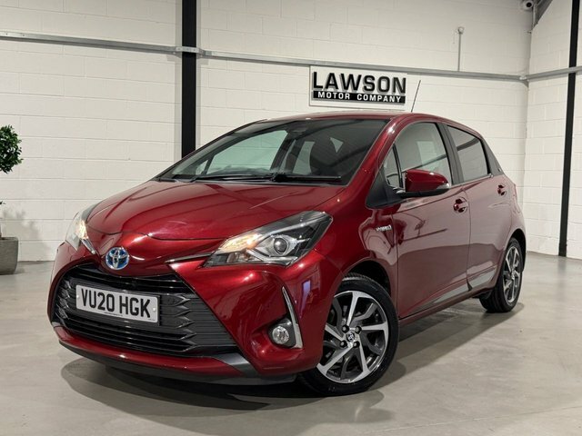 Toyota Yaris Dynamic White #22