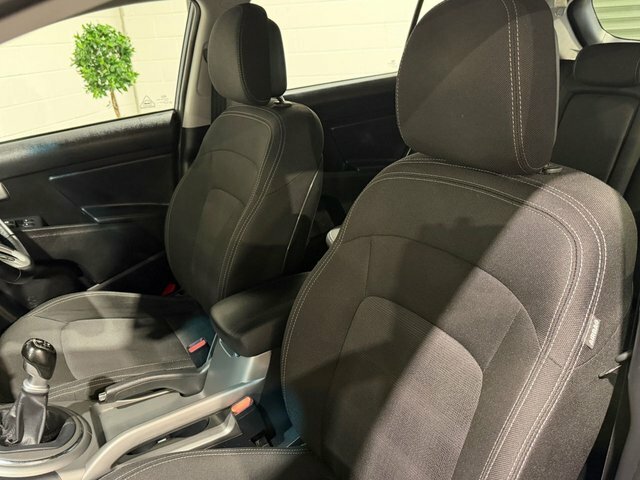Kia Sportage  Silver #41