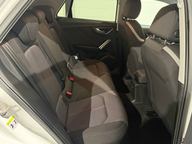 Audi Q2 1.0 Tfsi Sport Suv Euro 6 S S White #3
