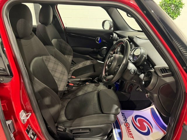 Mini Hatch 1.5 Cooper D Hatchback Euro 6 S S Red #2