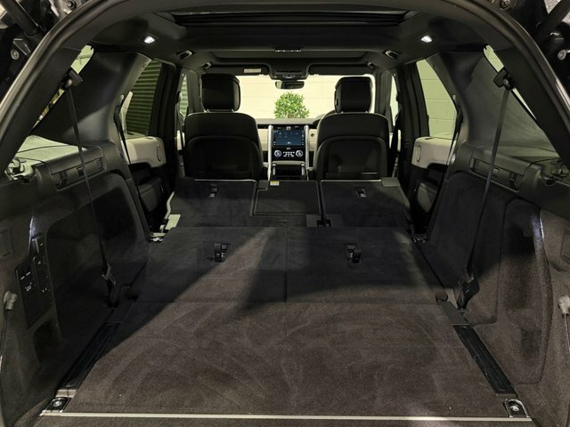Land Rover Discovery 3.0 D300 Metropolitan Edition Grey #86