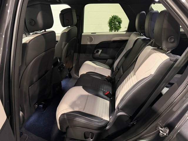 Land Rover Discovery 3.0 D300 Metropolitan Edition Grey #97