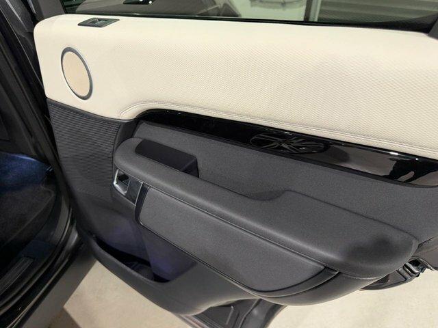Land Rover Discovery 3.0 D300 Metropolitan Edition Grey #89