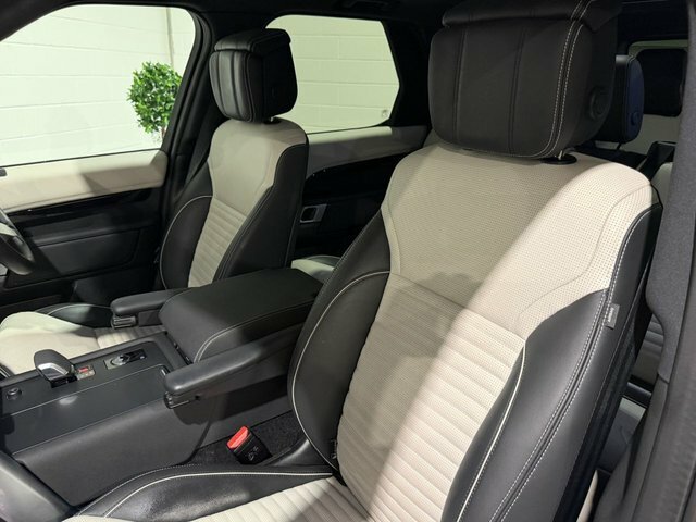 Land Rover Discovery 3.0 D300 Metropolitan Edition Grey #99