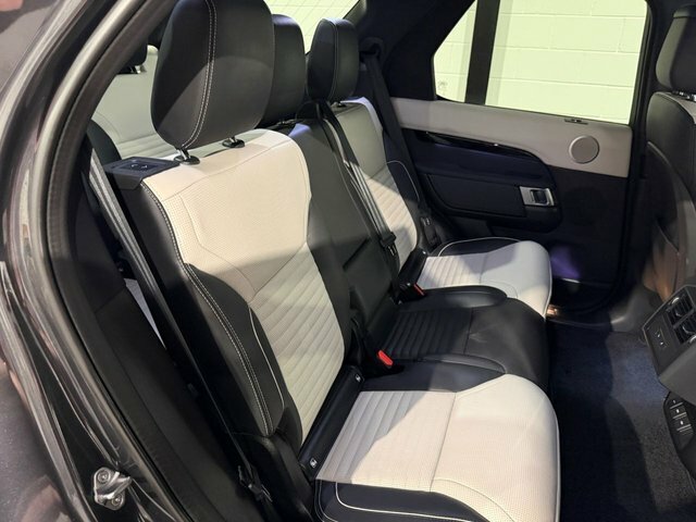 Land Rover Discovery 3.0 D300 Metropolitan Edition Grey #11