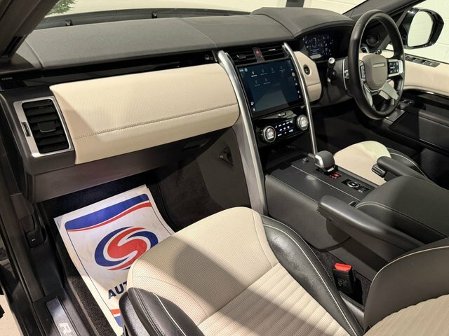 Land Rover Discovery 3.0 D300 Metropolitan Edition Grey #95