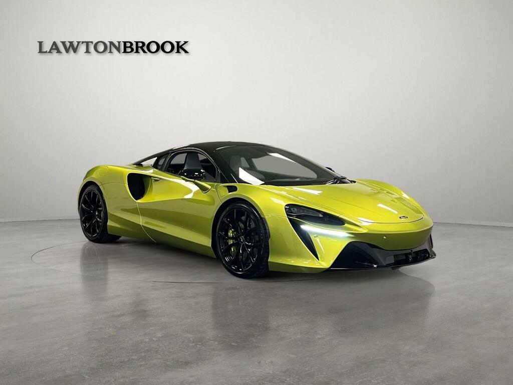 McLaren Artura Hybrid Green