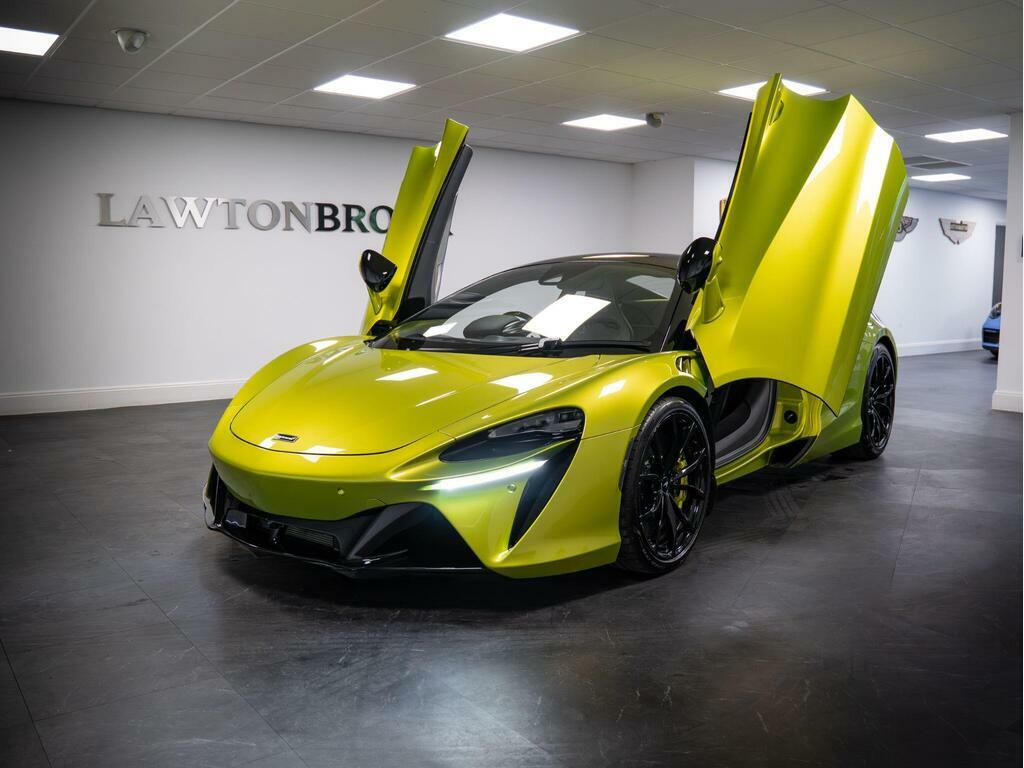 McLaren Artura Hybrid Green #3