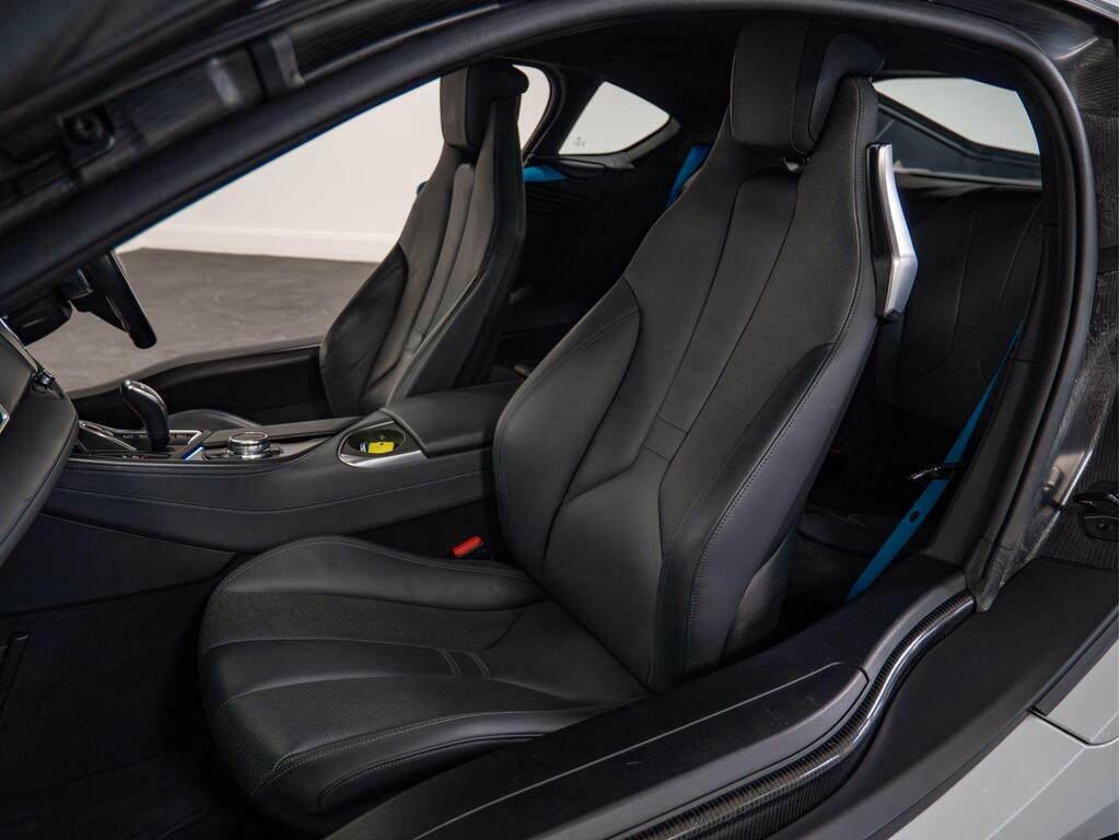 BMW i8 Coupe Blue #32