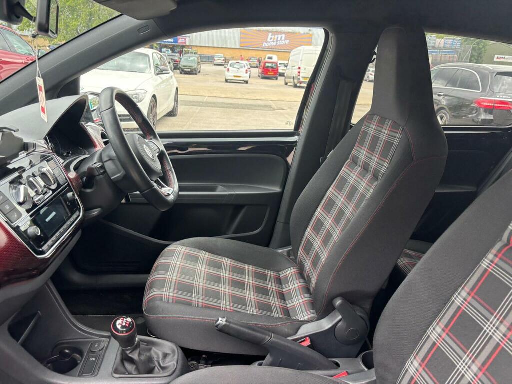 Volkswagen Up Hatchback 1.0 Up 202171 Red #24