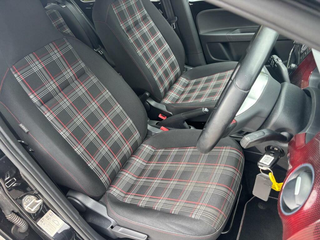 Volkswagen Up Hatchback 1.0 Up 202171 Red #12