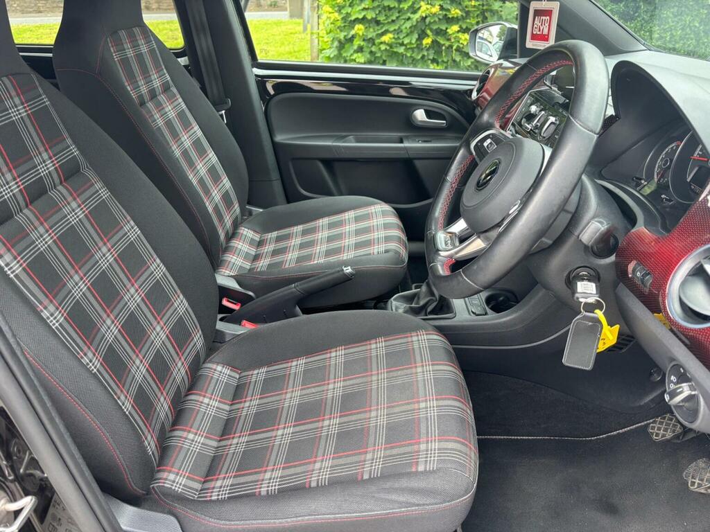 Volkswagen Up Hatchback 1.0 Up 202171 Red #13