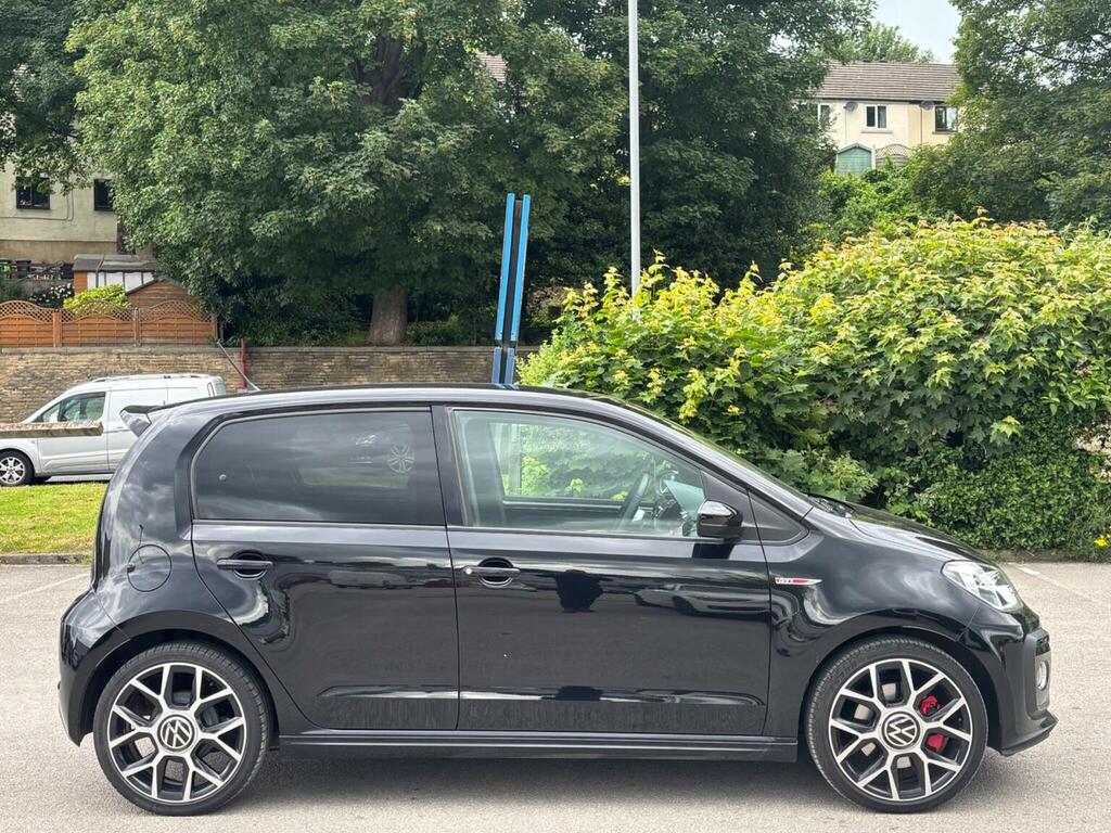 Volkswagen Up Hatchback 1.0 Up 202171 Red #7