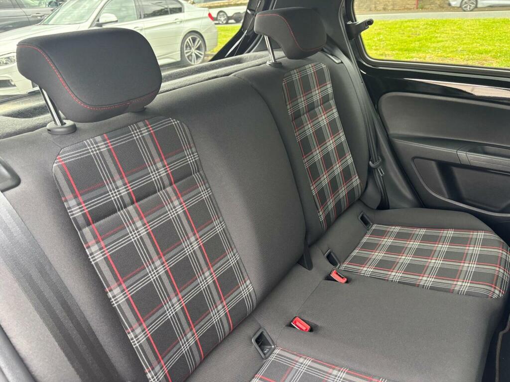 Volkswagen Up Hatchback 1.0 Up 202171 Red #15