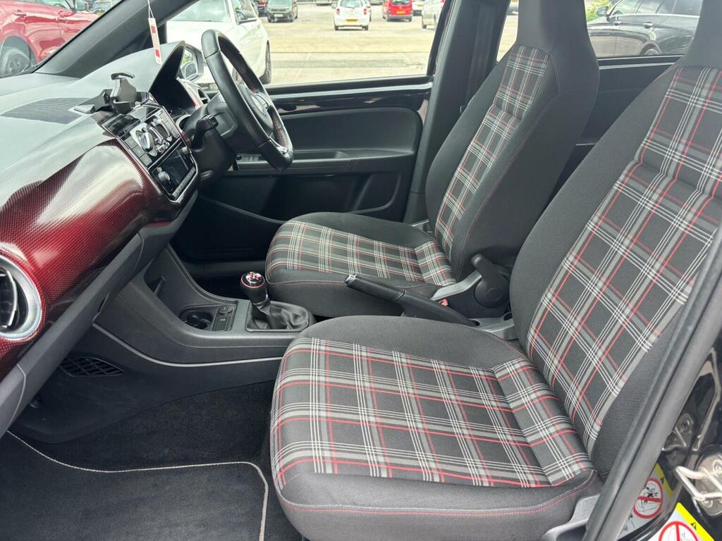 Volkswagen Up Hatchback 1.0 Up 202171 Red #23