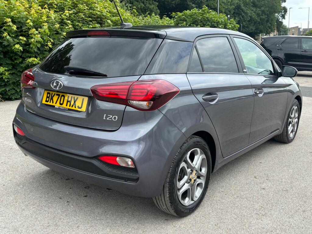 Hyundai I20 Se White #8