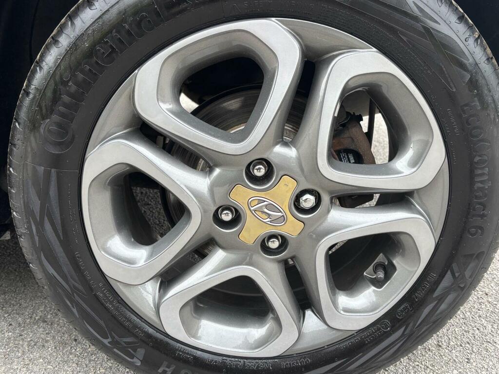Hyundai I20 Se White #9