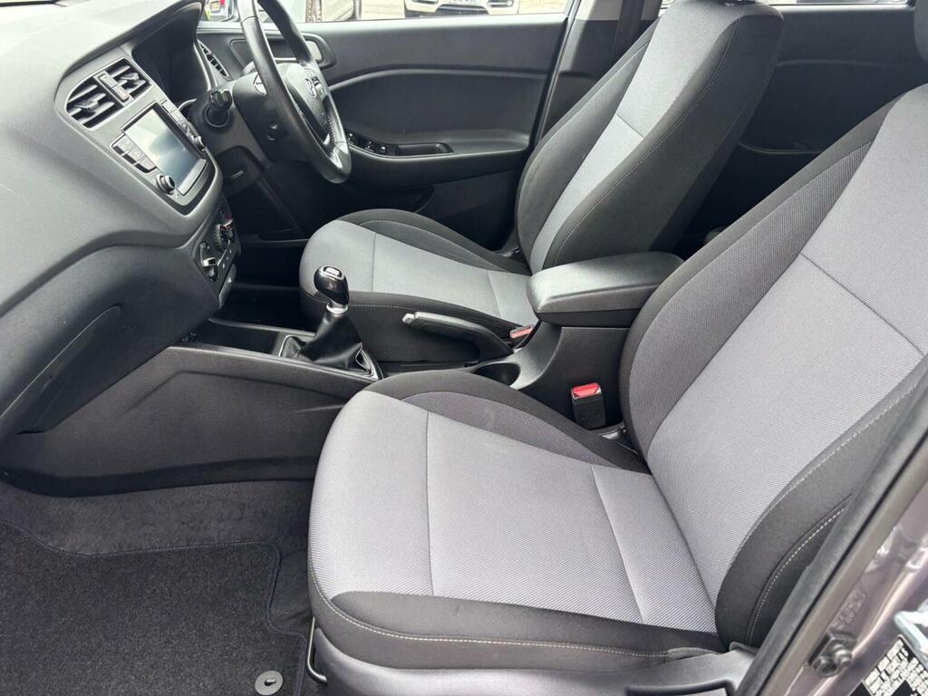 Hyundai I20 Se White #14