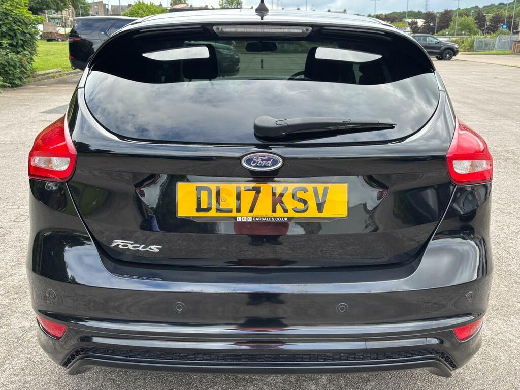 Ford Focus Hatchback 1.5 Tdci St-line Euro 6 Ss 2017 DL17KSV Black #6