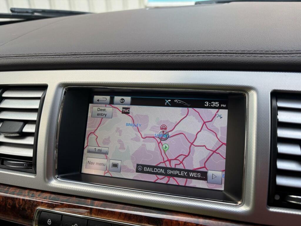 Jaguar XF 2.2 Premium Luxury D Red #10