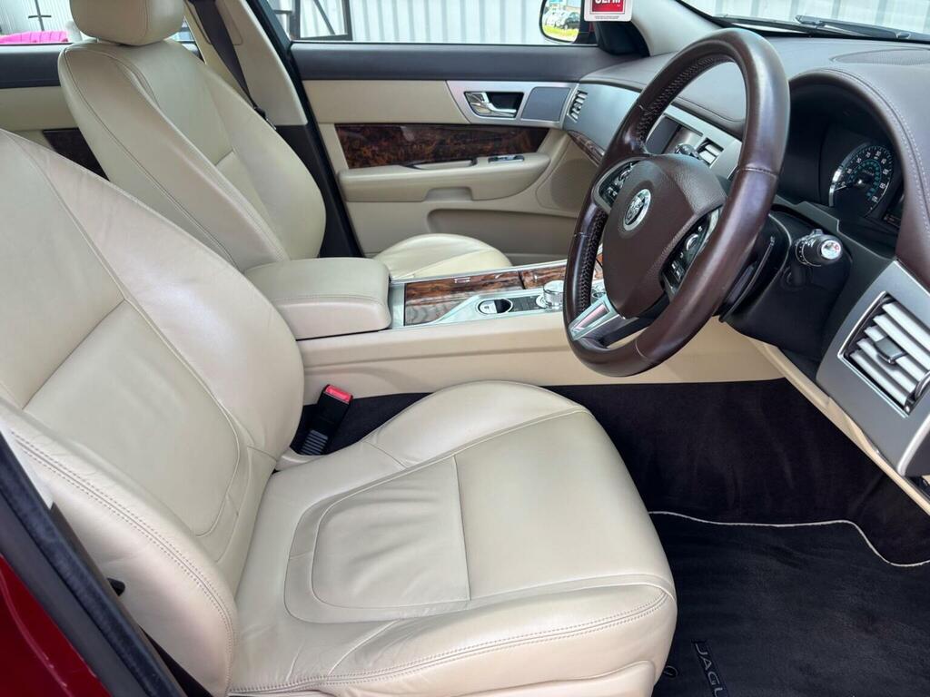 Jaguar XF 2.2 Premium Luxury D Red #13