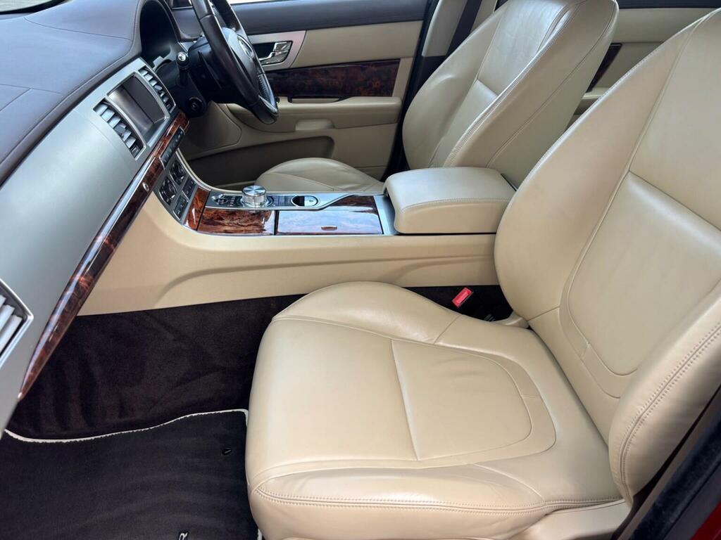 Jaguar XF 2.2 Premium Luxury D Red #14