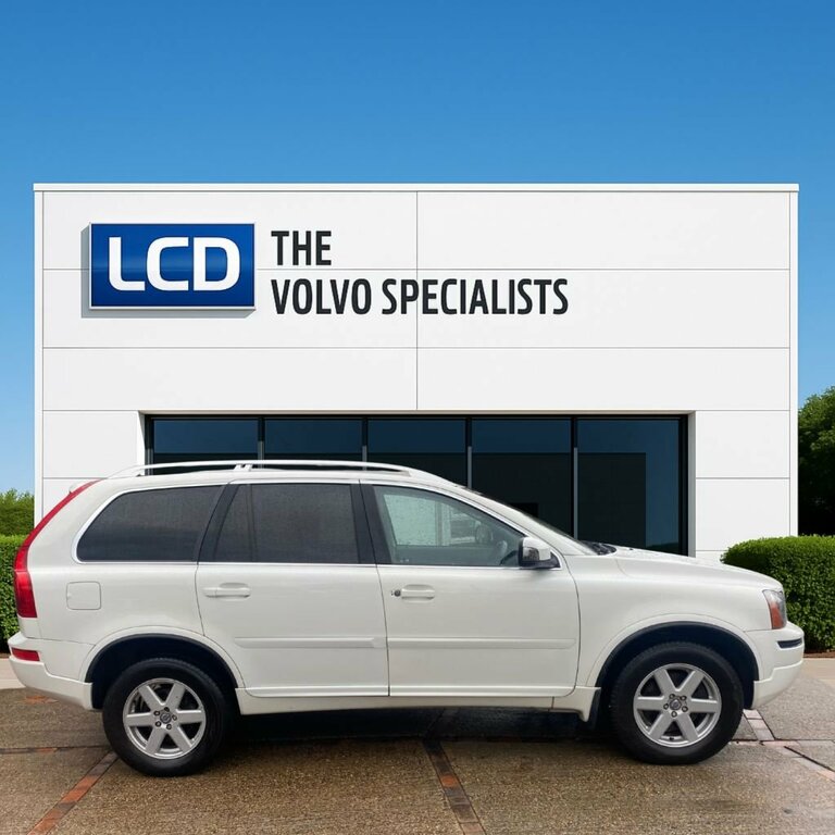 Volvo XC90 2.4L Es LS63PTY White #3