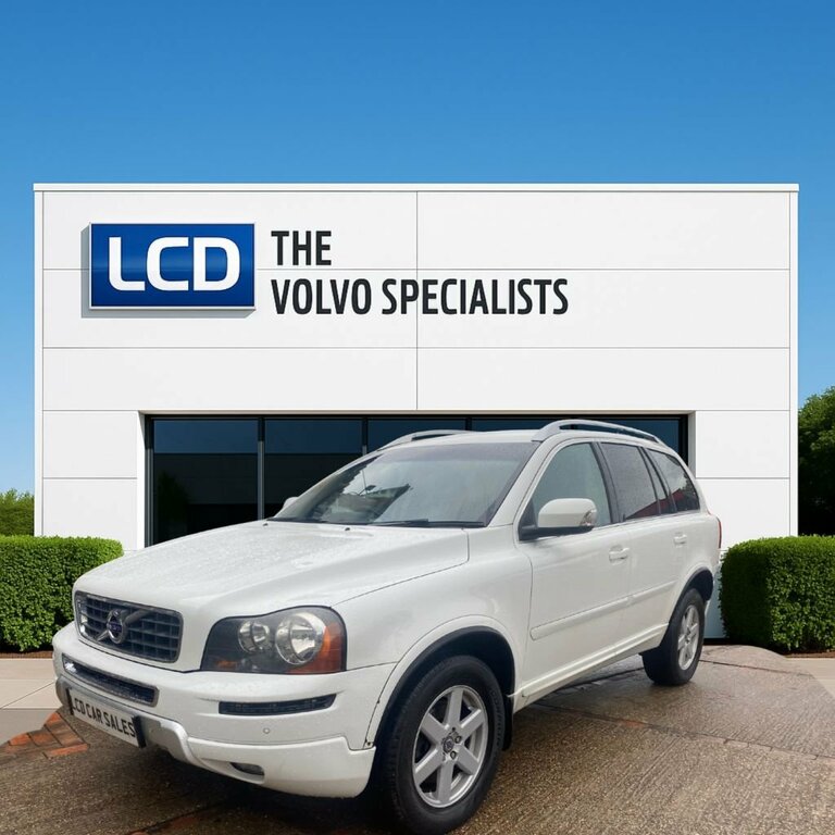 Volvo XC90 2.4L Es White