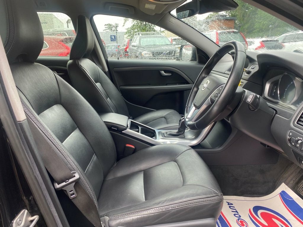 Volvo XC70 2.4L Se Lux Black #5