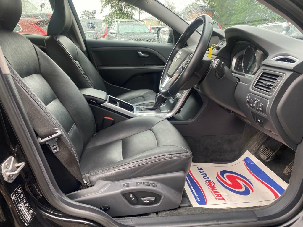 Volvo XC70 2.4L Se Lux Black #6