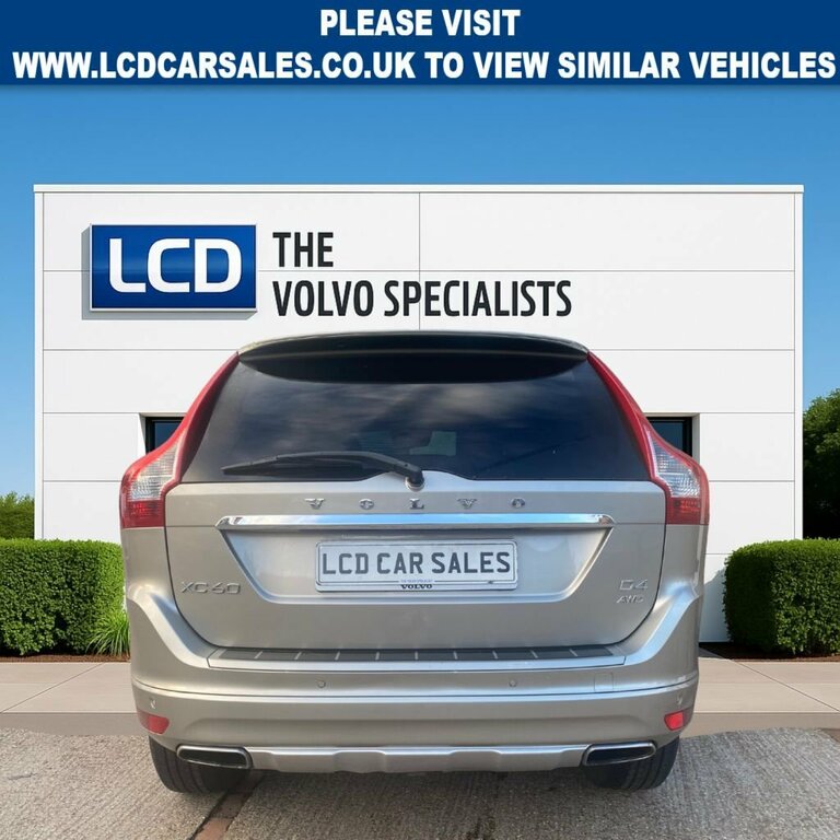 Volvo XC60 2.4L Se Lux Nav Gold #5