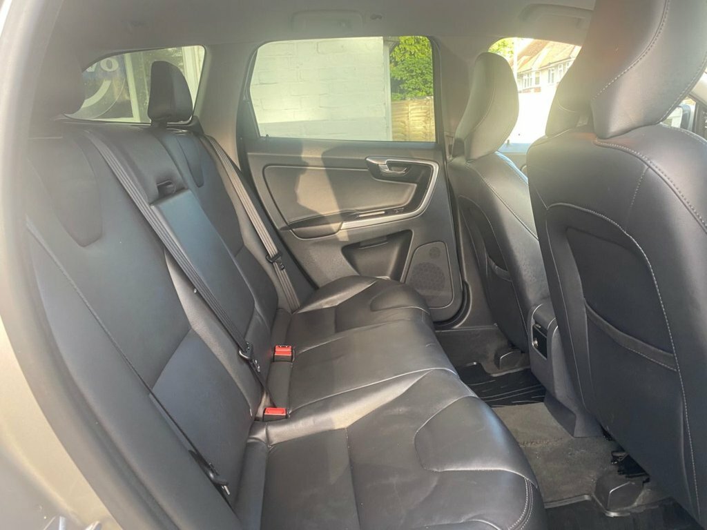 Volvo XC60 Suv Red #13