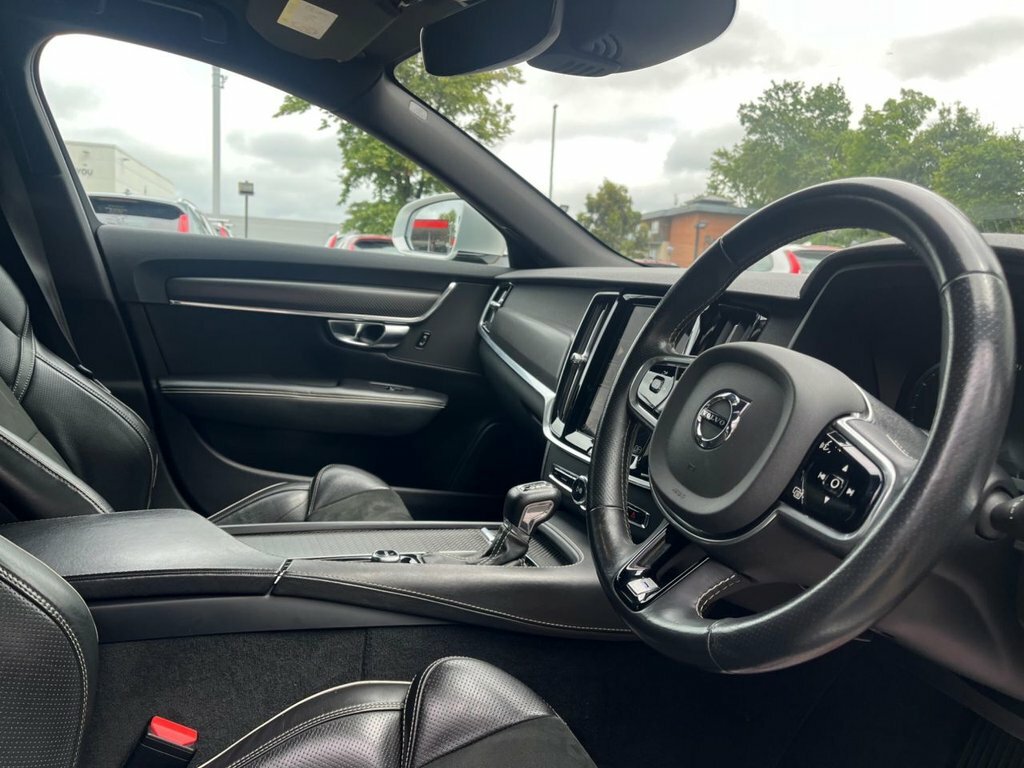 Volvo V90 2L R-design White #4