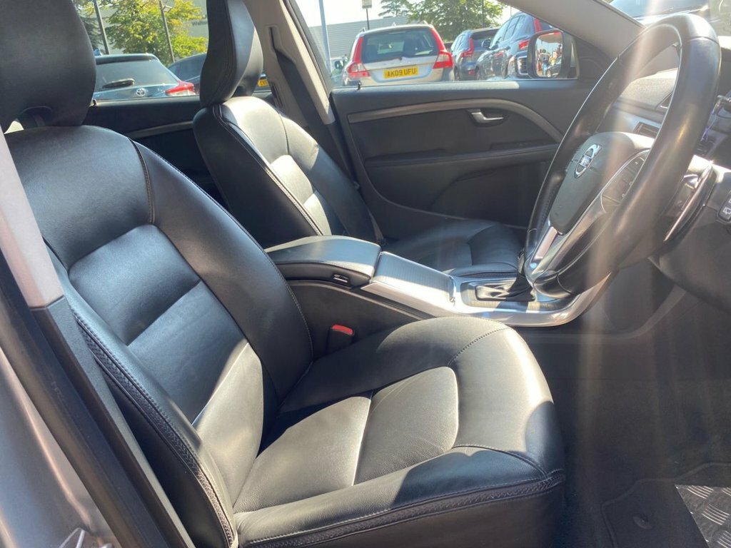 Volvo XC70 2.4L Se Lux Silver #3
