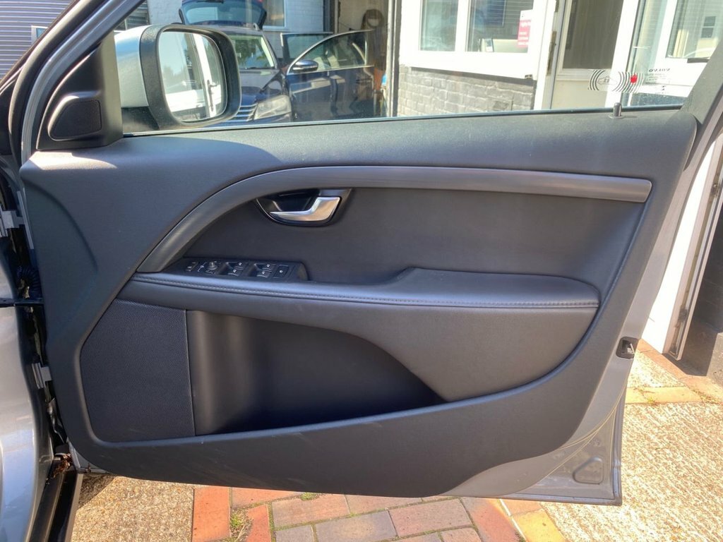 Volvo XC70 2.0 D4 Se Nav Euro 6 Ss Silver #40