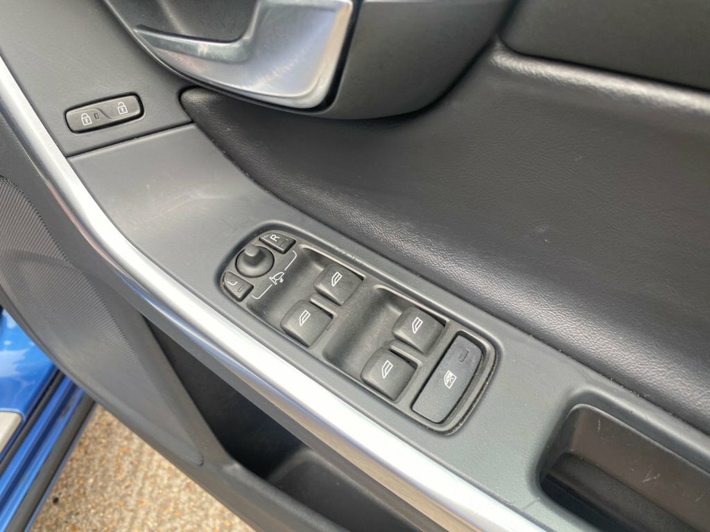 Volvo V60 D4 Inscription Blue #21