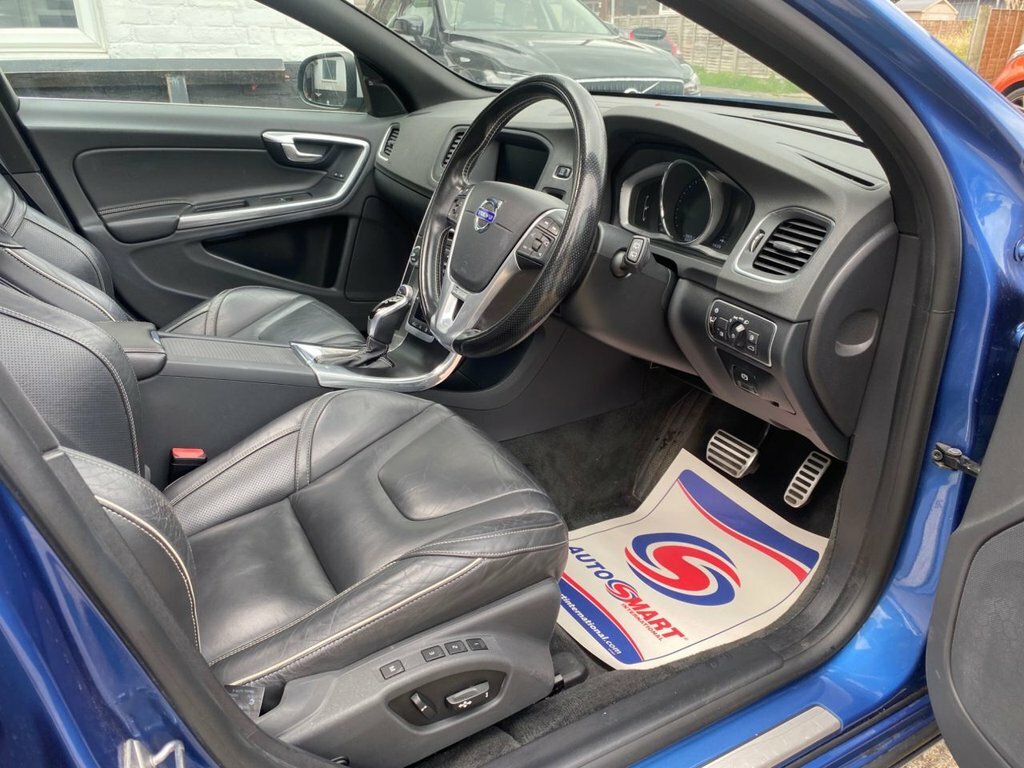 Volvo V60 2L R-design Lux Nav Blue #6