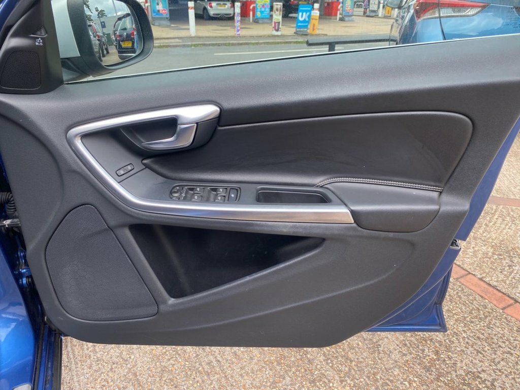 Volvo V60 D4 Inscription Blue #38