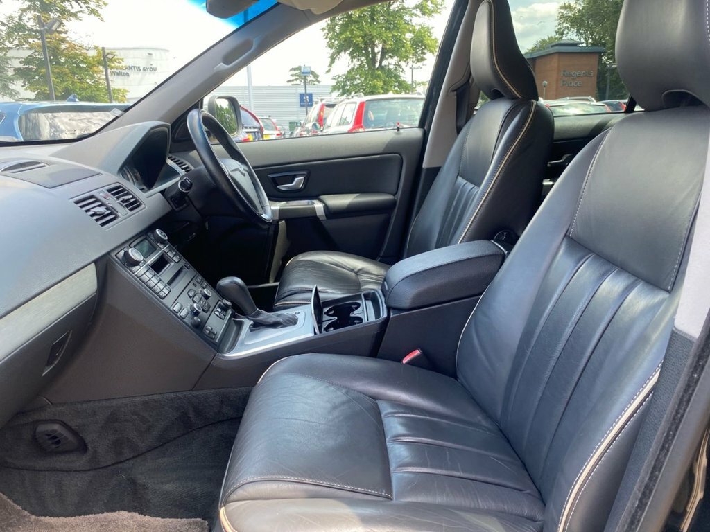 Volvo XC90  Silver #21