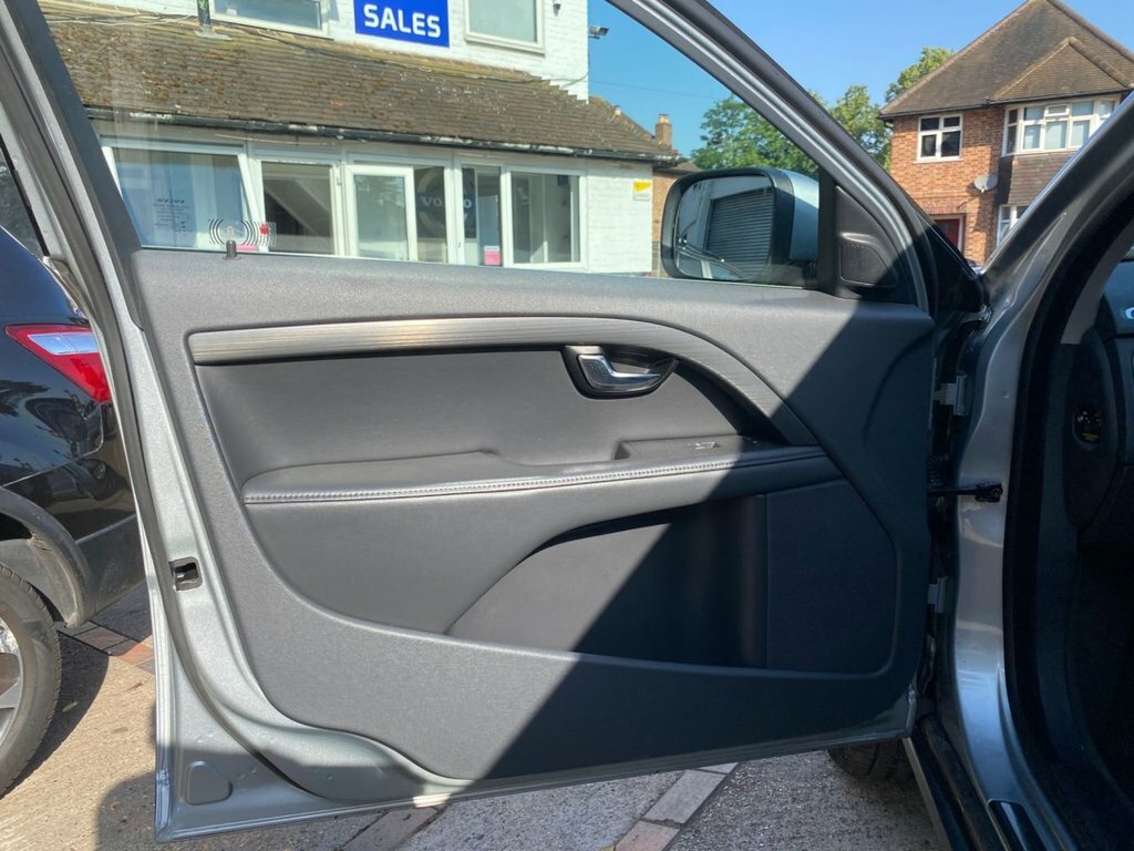 Volvo XC70 D4 Se Lux Blue #42
