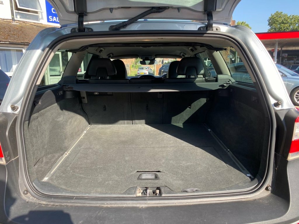 Volvo XC70 D4 Se Lux Blue #48
