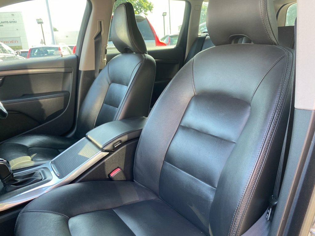 Volvo XC70 D4 Se Lux Blue #21